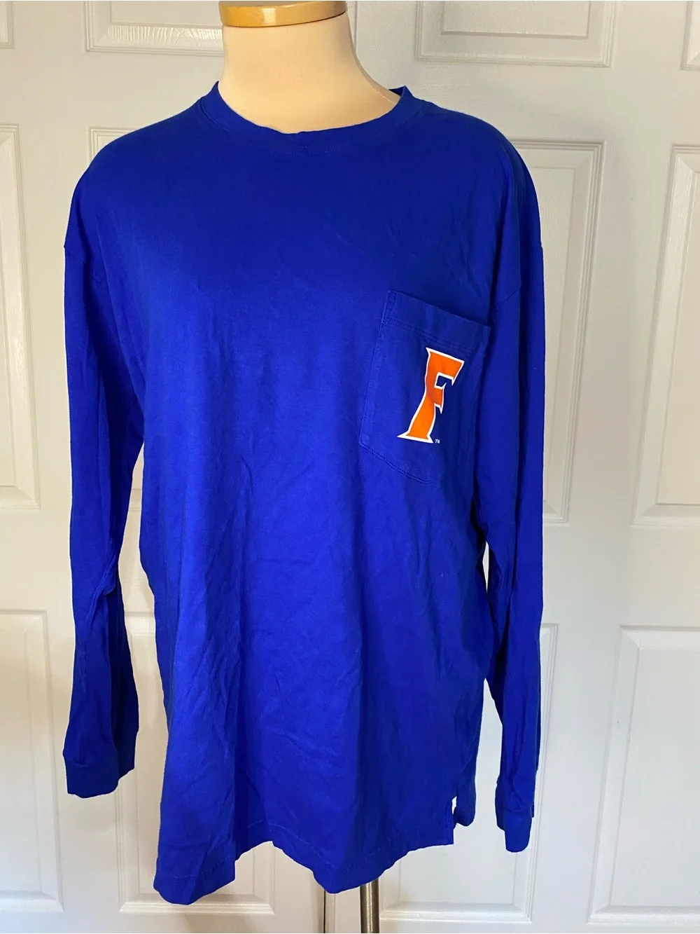PINK Victoria's Secret Royal Blue Long Sleeve Florida Sequin Gator Tee - Picture 3 of 5